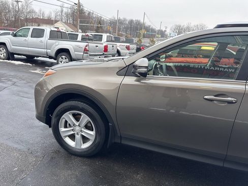 Used 2013 Toyota RAV4 XLE image 4