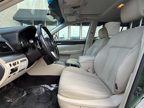 Used 2010 Subaru Outback 2.5i Premium image 11