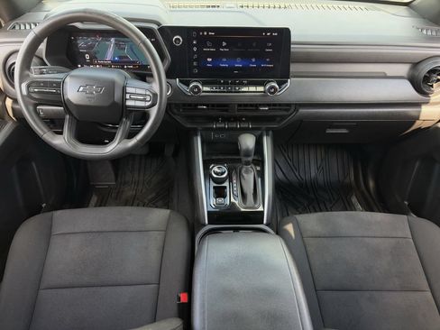 Used 2025 Chevrolet Colorado Trail Boss AWD/4WD image 12
