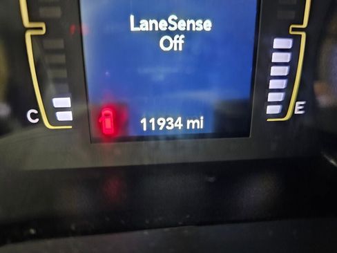 Used 2021 Jeep Cherokee Latitude image 16