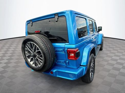 Used 2023 Jeep Wrangler Unlimited Sahara AWD/4WD image 6