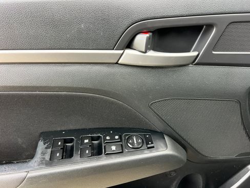 Used 2018 Hyundai Elantra SEL image 13