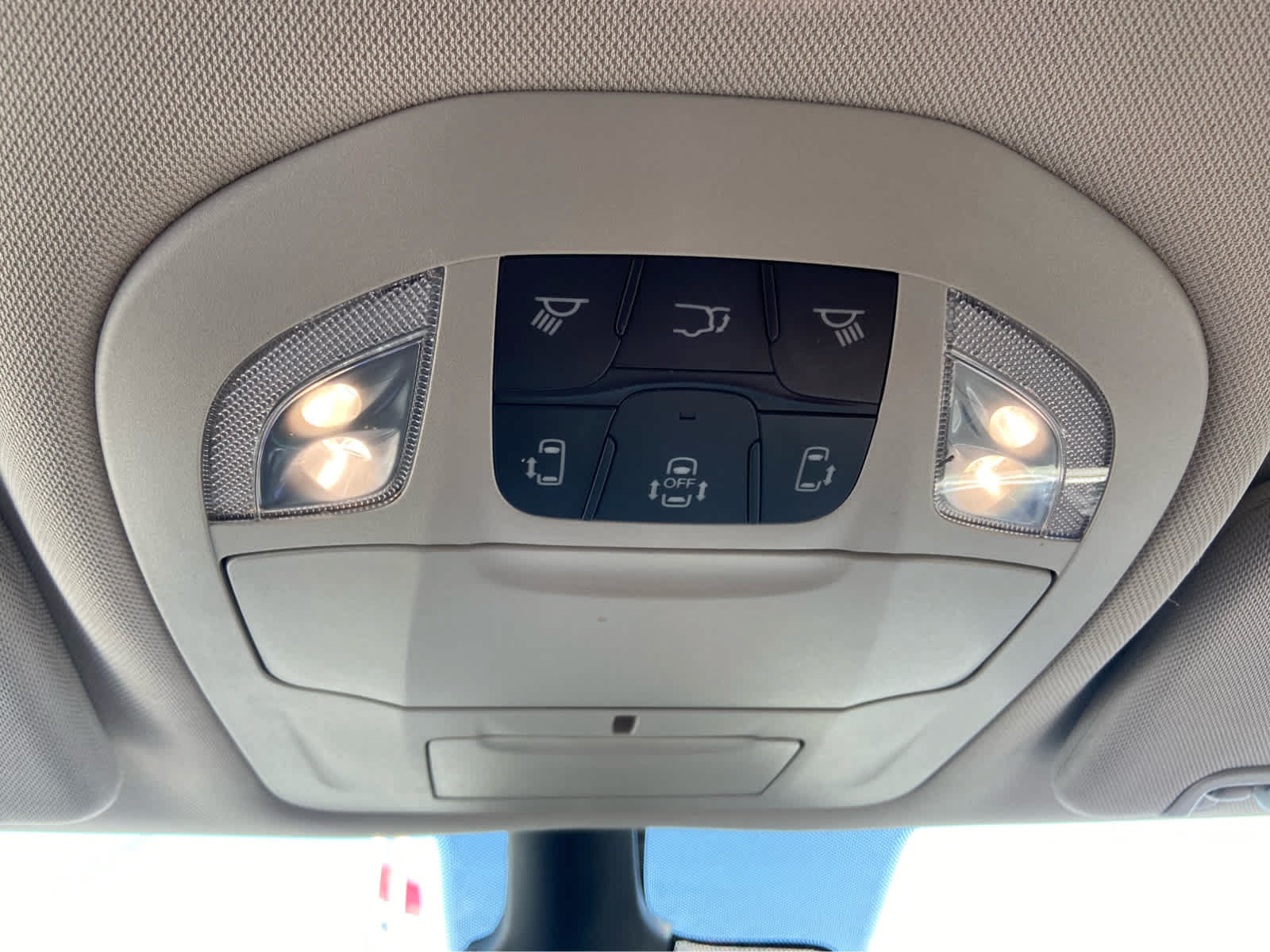Used 2024 Chrysler Pacifica Touring-L FWD image 28