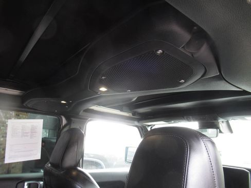 Used 2024 Jeep Wrangler High Altitude image 11