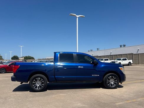 Used 2021 Nissan Titan SV RWD image 32