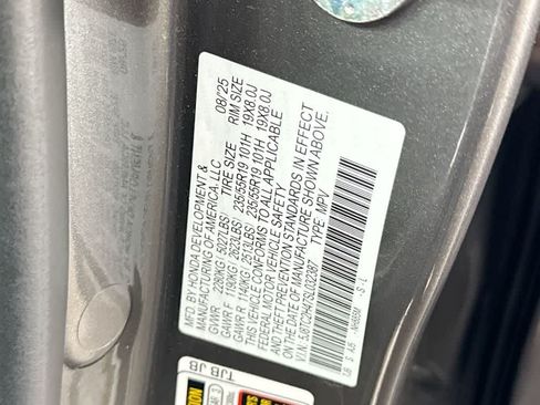 Used 2025 Acura RDX SH-AWD image 29