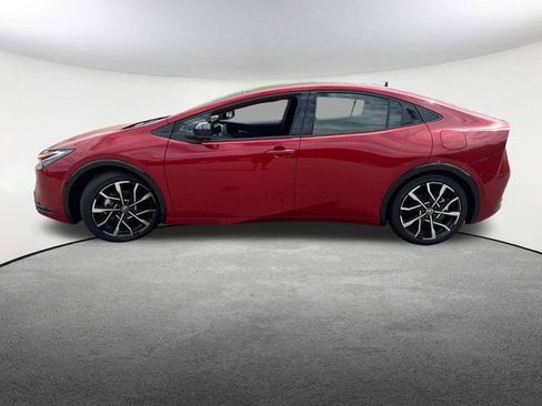 New 2025 Toyota Prius Plug-In Hybrid image 7