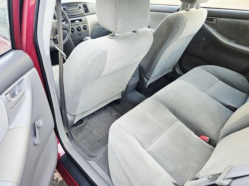 Used 2005 Toyota Corolla CE image 10