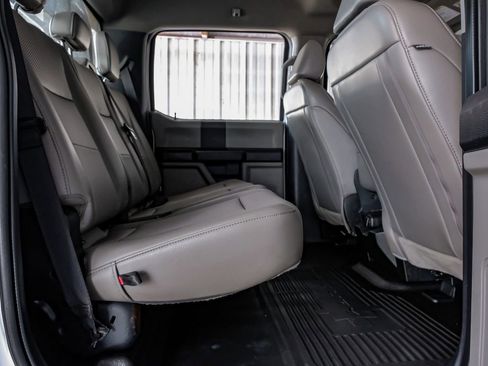 Used 2021 Ford F550 4x4 Crew Cab Super Duty w/ Power Equipment Group image 32