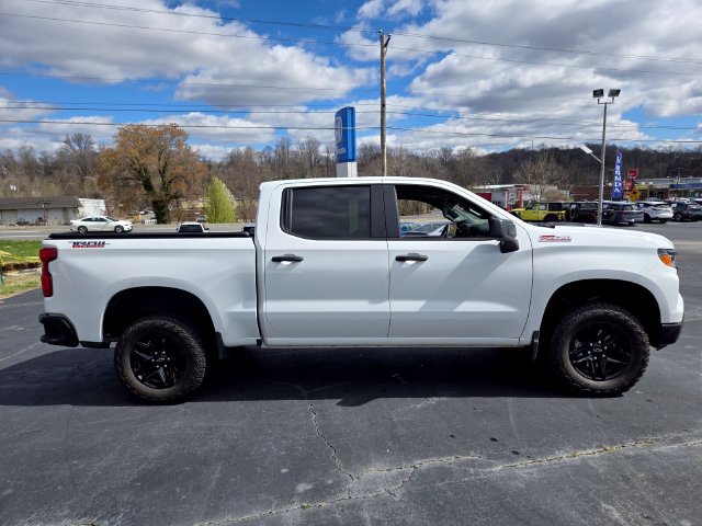Used 2025 Chevrolet Silverado 1500 Custom Trail Boss AWD/4WD image 9