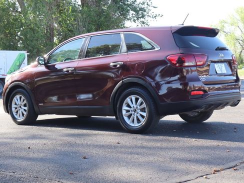 Used 2019 Kia Sorento AWD V6 image 7
