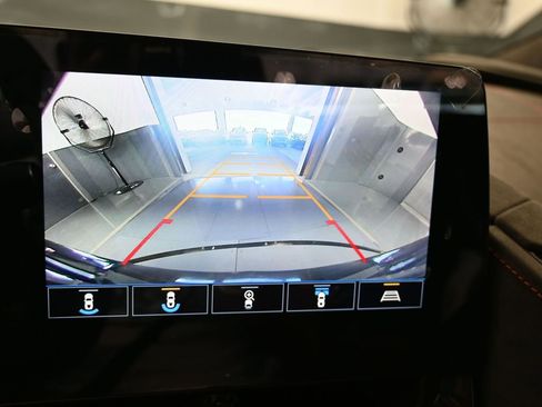 Used 2023 Chevrolet Corvette Stingray Premium Conv w/ Z51 Performance Package image 24