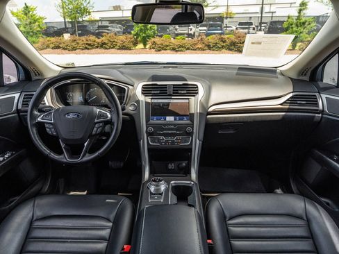 Used 2019 Ford Fusion SEL FWD image 21