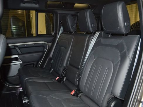 Used 2022 Land Rover Defender 110 XS Edition AWD/4WD image 31