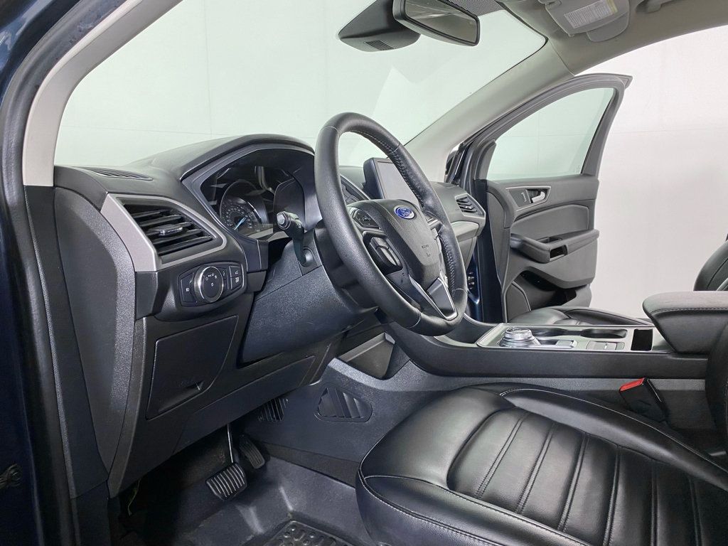 Used 2022 Ford Edge SEL w/ Convenience Package AWD/4WD image 2