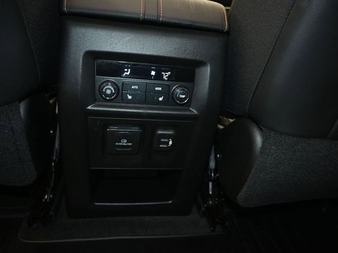 Used 2021 Chevrolet Traverse Premier w/ Redline Edition FWD image 22