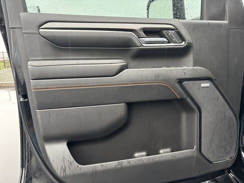 Used 2024 GMC Sierra 2500 AT4 w/ AT4 Premium Plus Package image 24