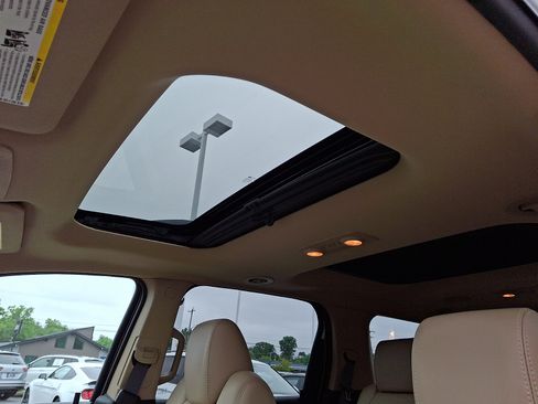 Used 2012 GMC Acadia SLT AWD/4WD image 14