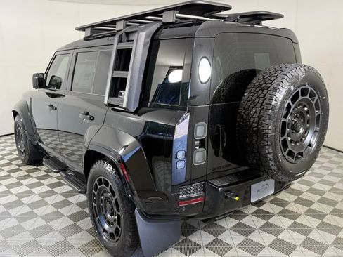 New 2026 Land Rover Defender 110 OCTA AWD/4WD image 4