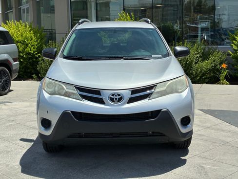 Used 2015 Toyota RAV4 LE FWD image 10