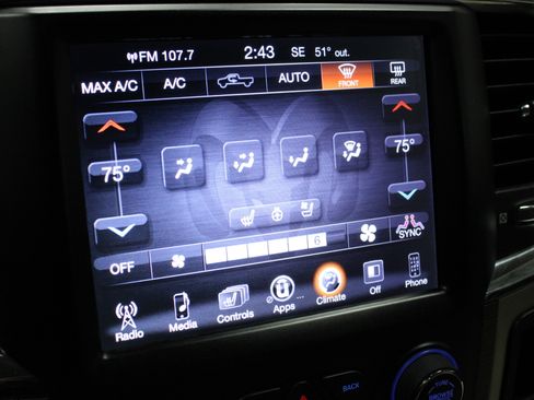 Used 2017 RAM 1500 Laramie image 25