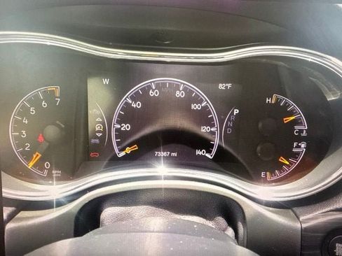 Used 2020 Jeep Grand Cherokee Limited RWD image 10