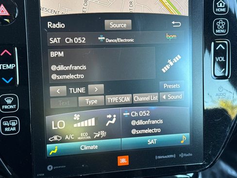 Used 2020 Toyota Prius Prime Limited FWD image 19