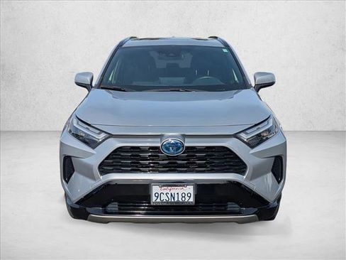 Used 2022 Toyota RAV4 SE w/ Convenience Package image 2