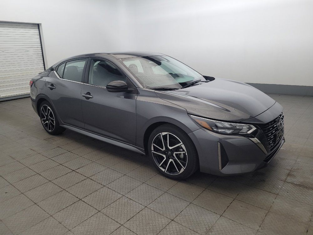 Used 2025 Nissan Sentra SR FWD image 11