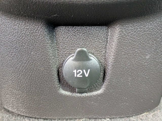 Used 2014 Ford Focus Titanium FWD image 14