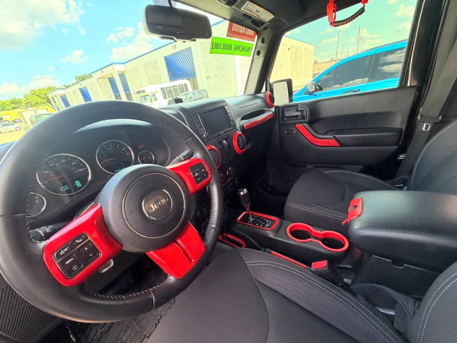 Used 2017 Jeep Wrangler Sahara w/ Connectivity Group AWD/4WD image 11