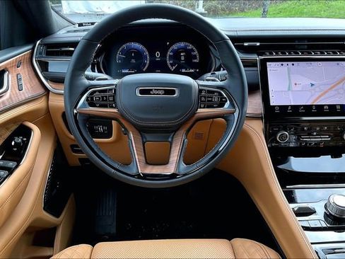 New 2025 Jeep Grand Cherokee L Summit image 17