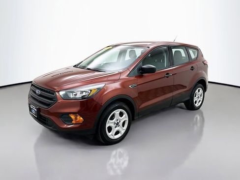 Used 2018 Ford Escape S image 3