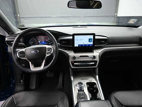 Used 2023 Ford Explorer XLT w/ Equipment Group 202A image 16