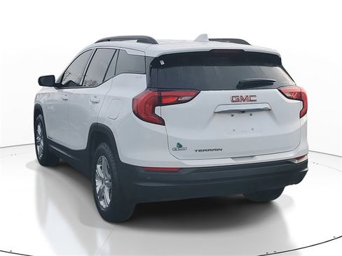 Used 2019 GMC Terrain SLE w/ Driver Convenience Package image 3