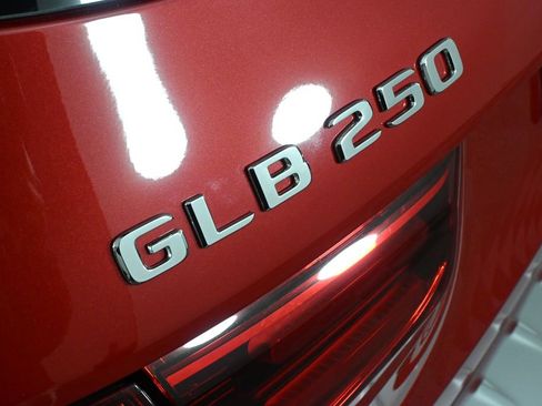 New 2026 Mercedes-Benz GLB 250 image 25