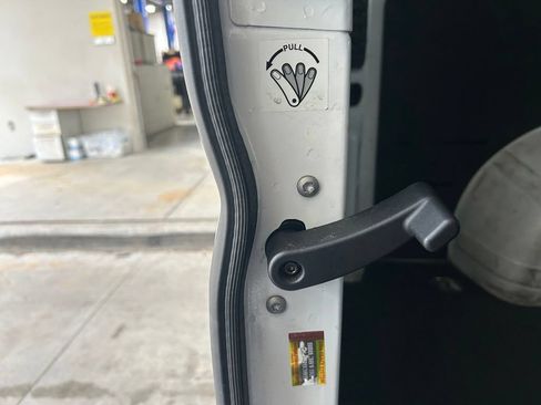 Used 2025 RAM ProMaster 2500 w/ Convenience Group FWD image 32
