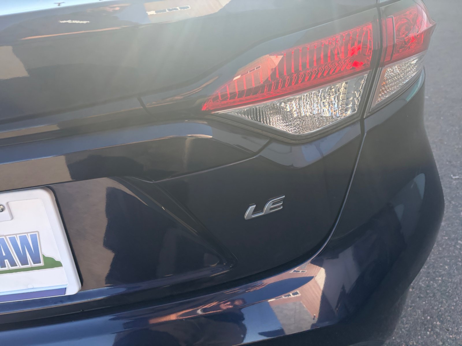 Used 2020 Toyota Corolla LE FWD image 28