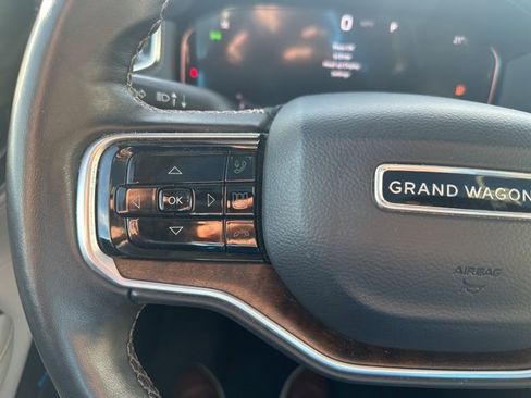 Used 2022 Jeep Grand Wagoneer Series I image 13
