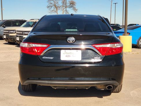 Used 2016 Toyota Camry XLE image 8