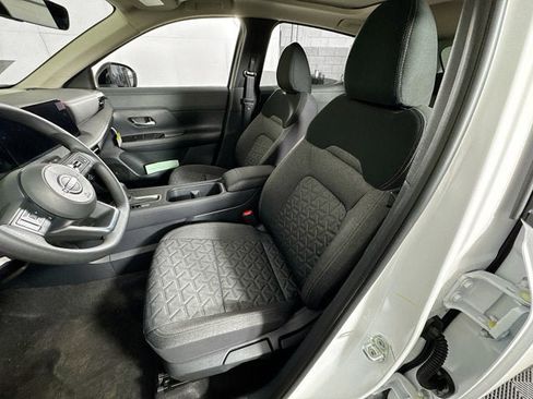 New 2026 Nissan Kicks SV w/ SV Premium Package AWD/4WD image 17