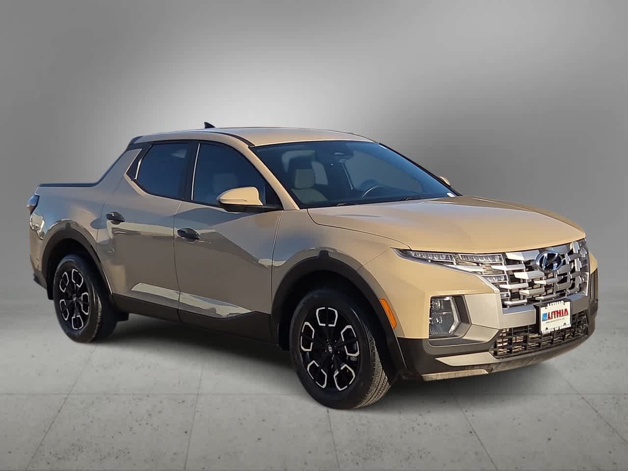 Used 2024 Hyundai Santa Cruz SEL FWD image 2