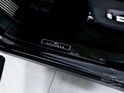 Certified 2024 Rolls-Royce Cullinan Black Badge w/ Dark Exterior Package image 16