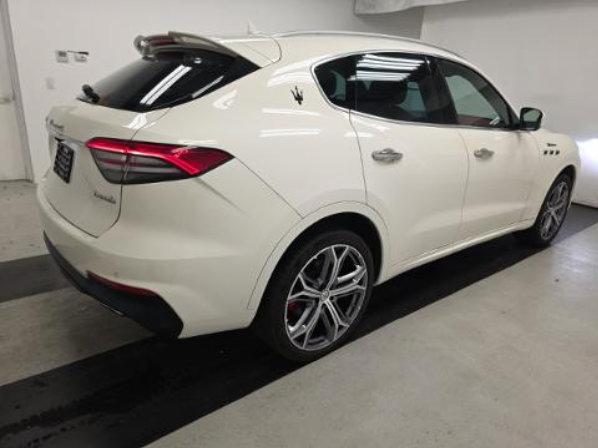 Used 2023 Maserati Levante Modena AWD/4WD image 2