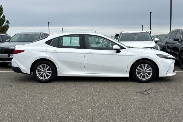 Used 2025 Toyota Camry LE FWD image 3