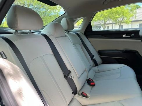 Used 2022 Kia K5 LXS FWD image 21
