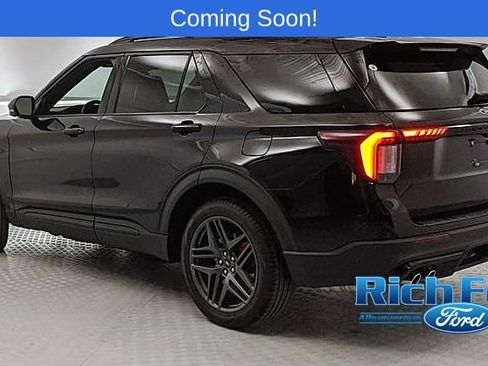 Certified 2025 Ford Explorer ST image 4