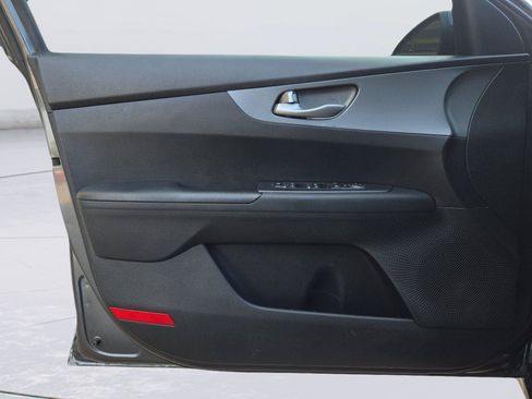 Used 2021 Kia Forte Sedan FWD image 19