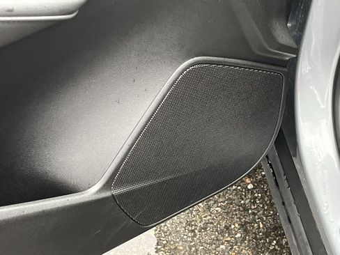 Used 2024 Cadillac XT4 Premium Luxury image 16