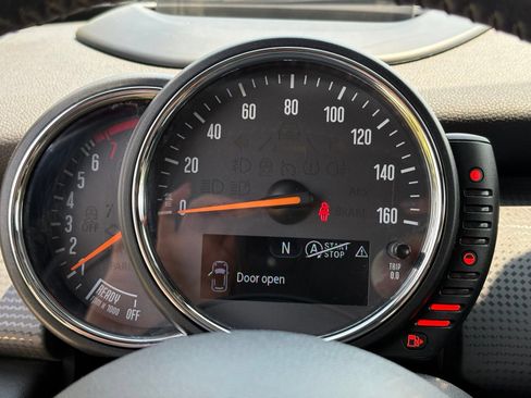 Used 2016 MINI Cooper 4-Door Hardtop FWD image 14